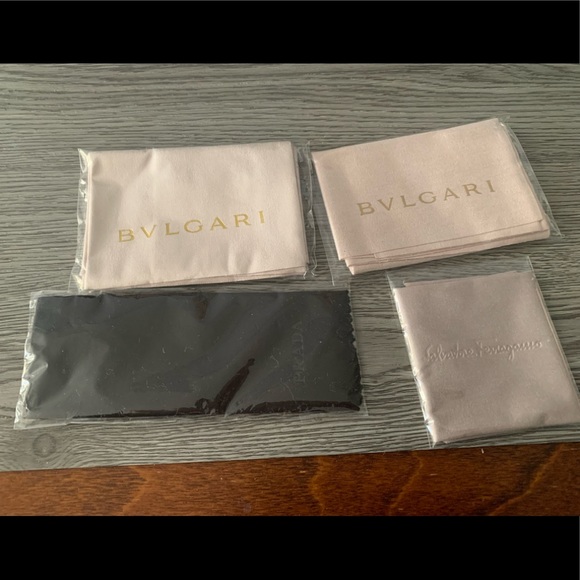 4 brand name optical glasses cloth ( Prada, Bvlgari x 2 & ferragamo) - Picture 5 of 5